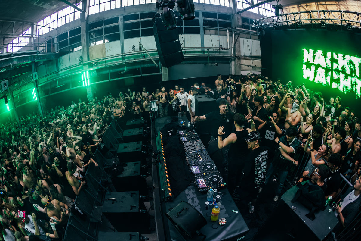 Loading... just a sec